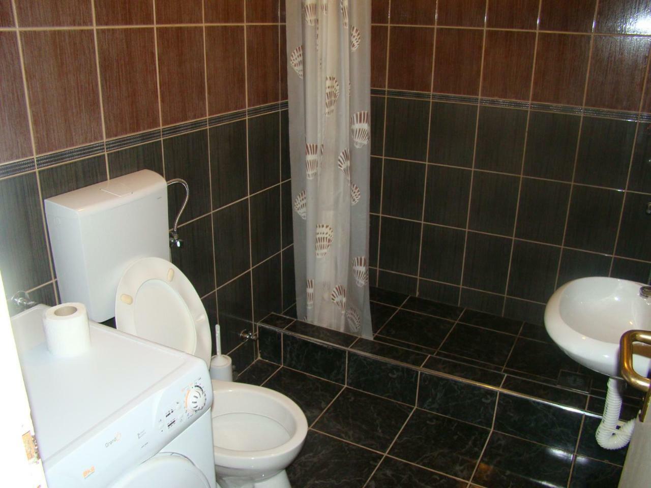 Bmt Apartmani Херцег Нови Екстериор снимка